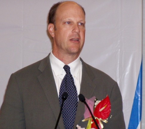 美国保德信金融集团首席执行官查尔斯.罗雷做