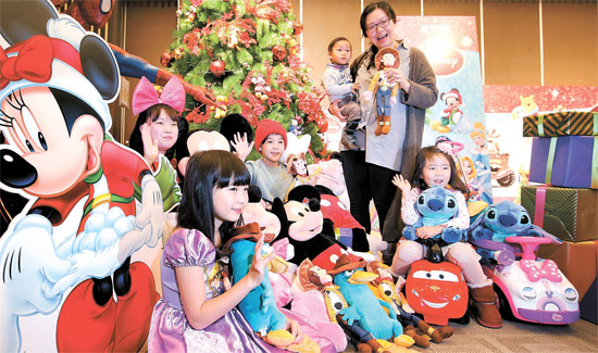 韩国新世界百货圣诞创意:打造迷你迪士尼乐园
