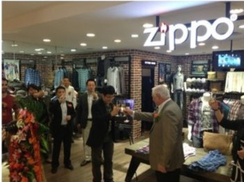 Zippo��װ�����Ͼ�����ٻ�����ʽ��ҵ