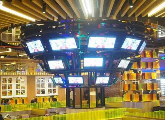 首家无厨师全智能自助体验式餐厅:食客自助炒