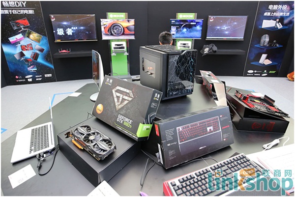 边玩边买京东跨时区演绎美国CES科技展